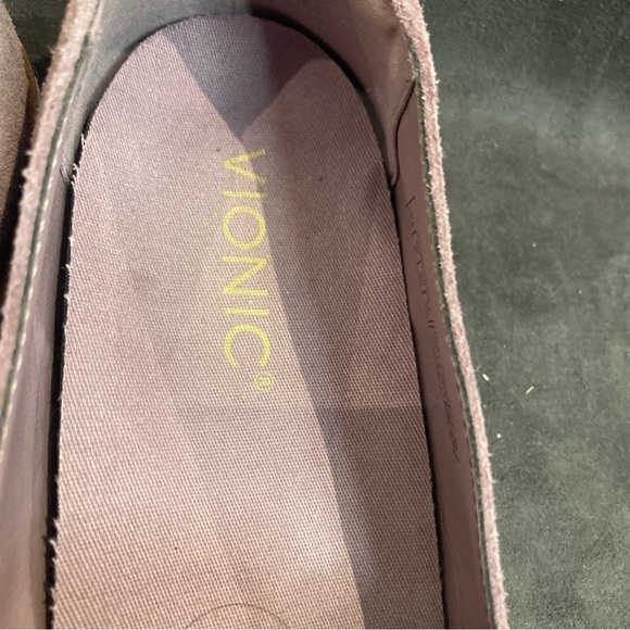 VIONIC Sz 10 Malina Perforated  Toe Cap Rubber Sole Suede Slip On Loafers Flats - Picture 7 of 15